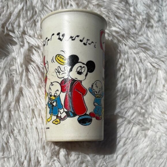Vintage Walt Disney Eagle Small Plastic Cup - Picture 1 of 4